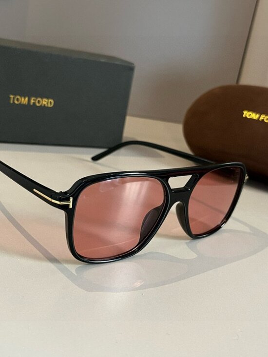 TOM FORD - Black Frame with Red Lenses - Double-Bridge Sunglasses - Gold T main image 6